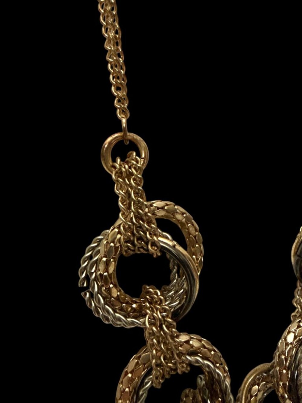 Laura Ashley Tri-Colored Textured Chain Statement Necklace Multi-Circle Design - Picture 9 of 11